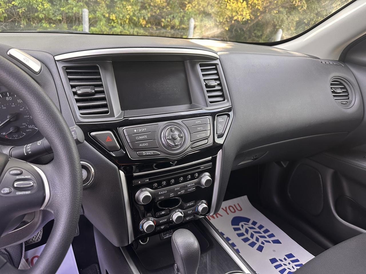 Nissan Pathfinder  2019