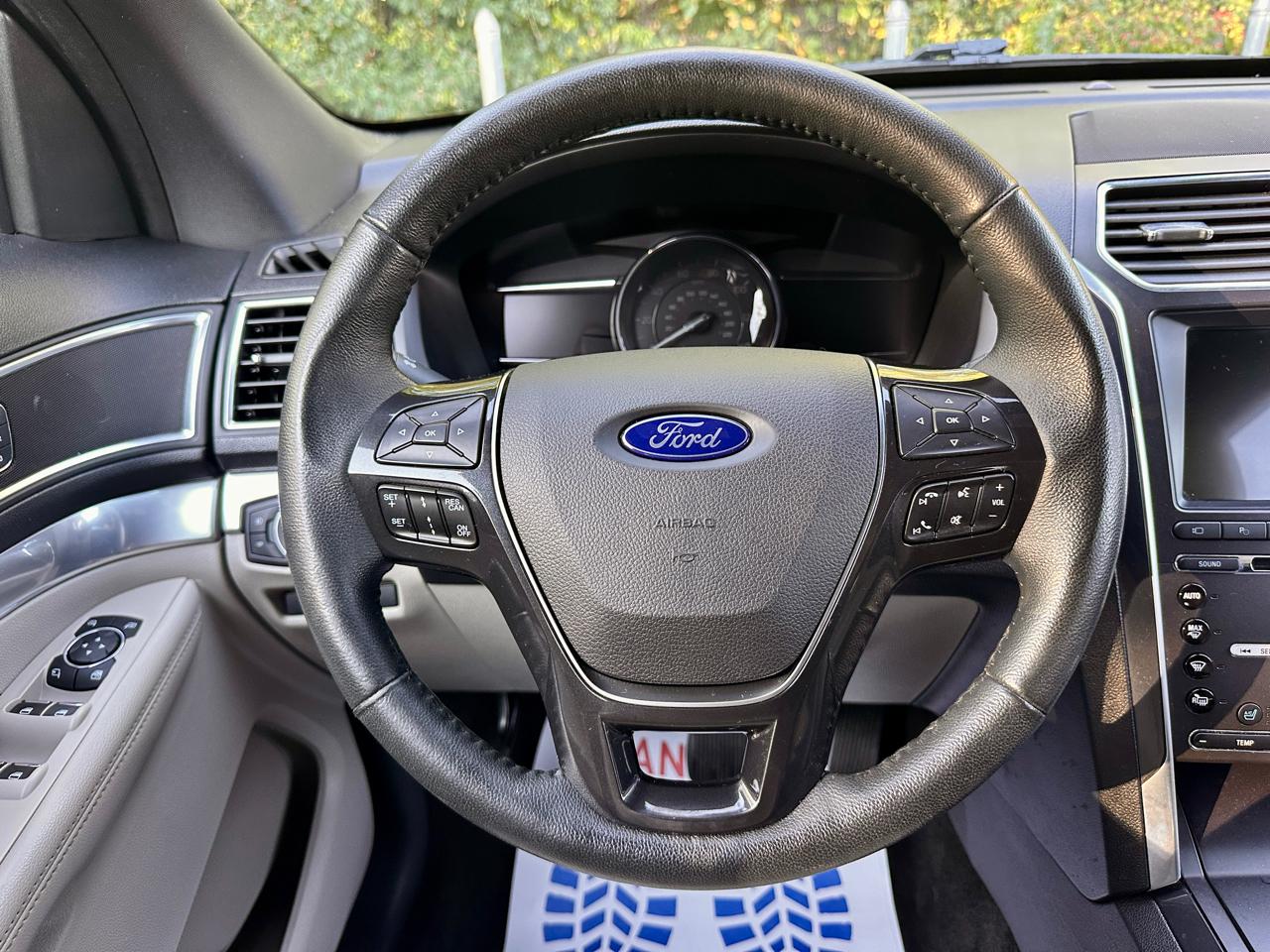 Ford Explorer Limited 4WD 2018