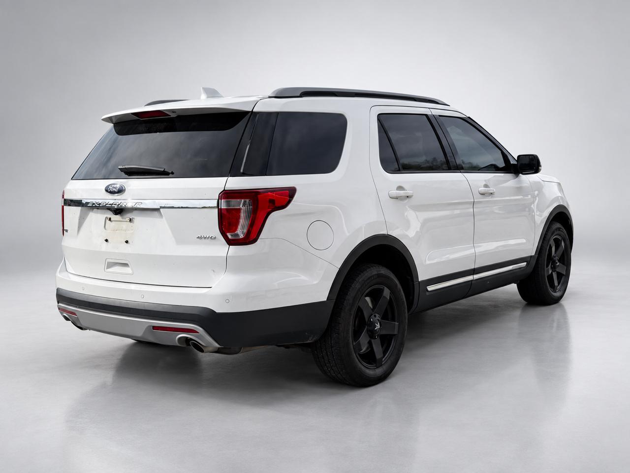 Ford Explorer XLT 4WD 2017