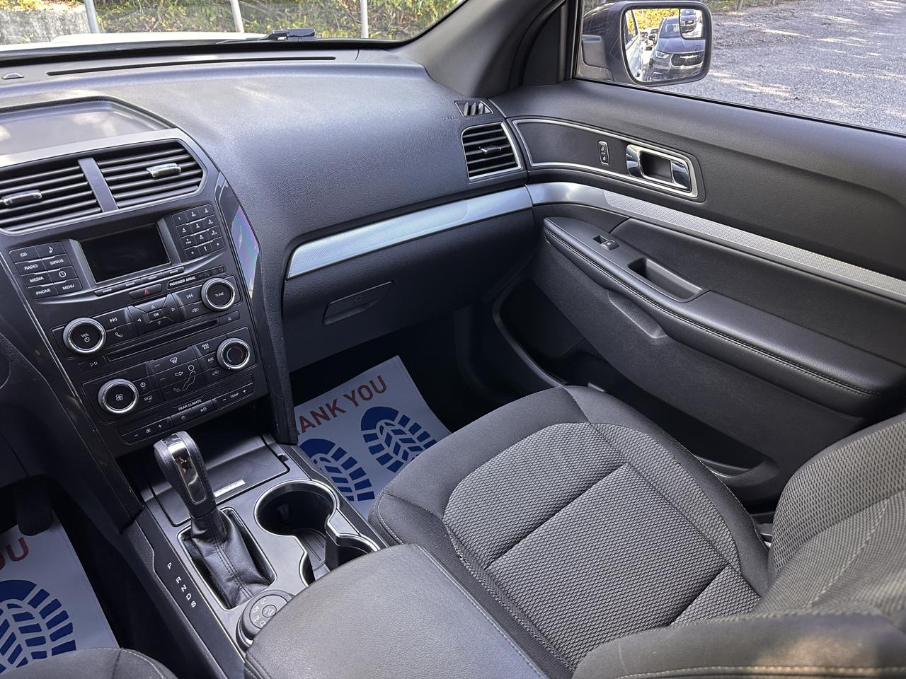Ford Explorer XLT 4WD 2017