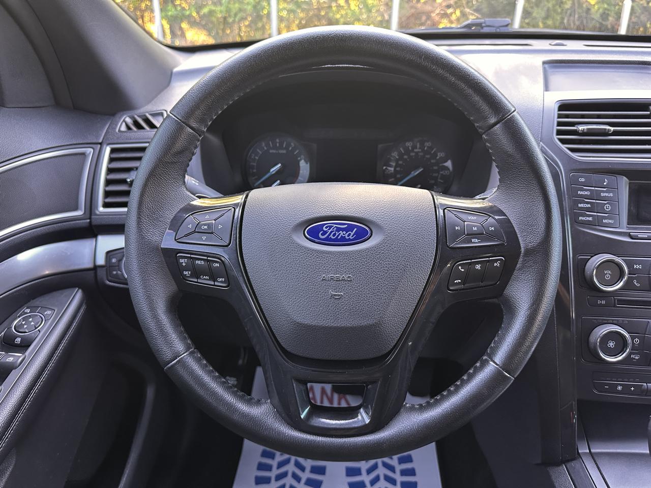 Ford Explorer XLT 4WD 2017