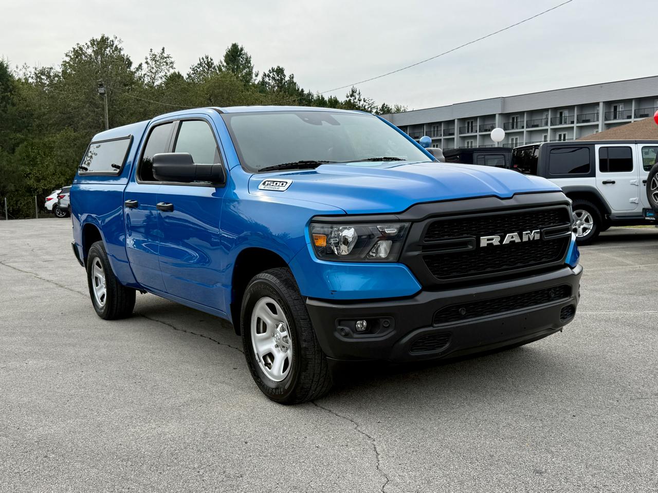RAM 1500 Tradesman 4x4 Quad Cab 6'4" Box 2023