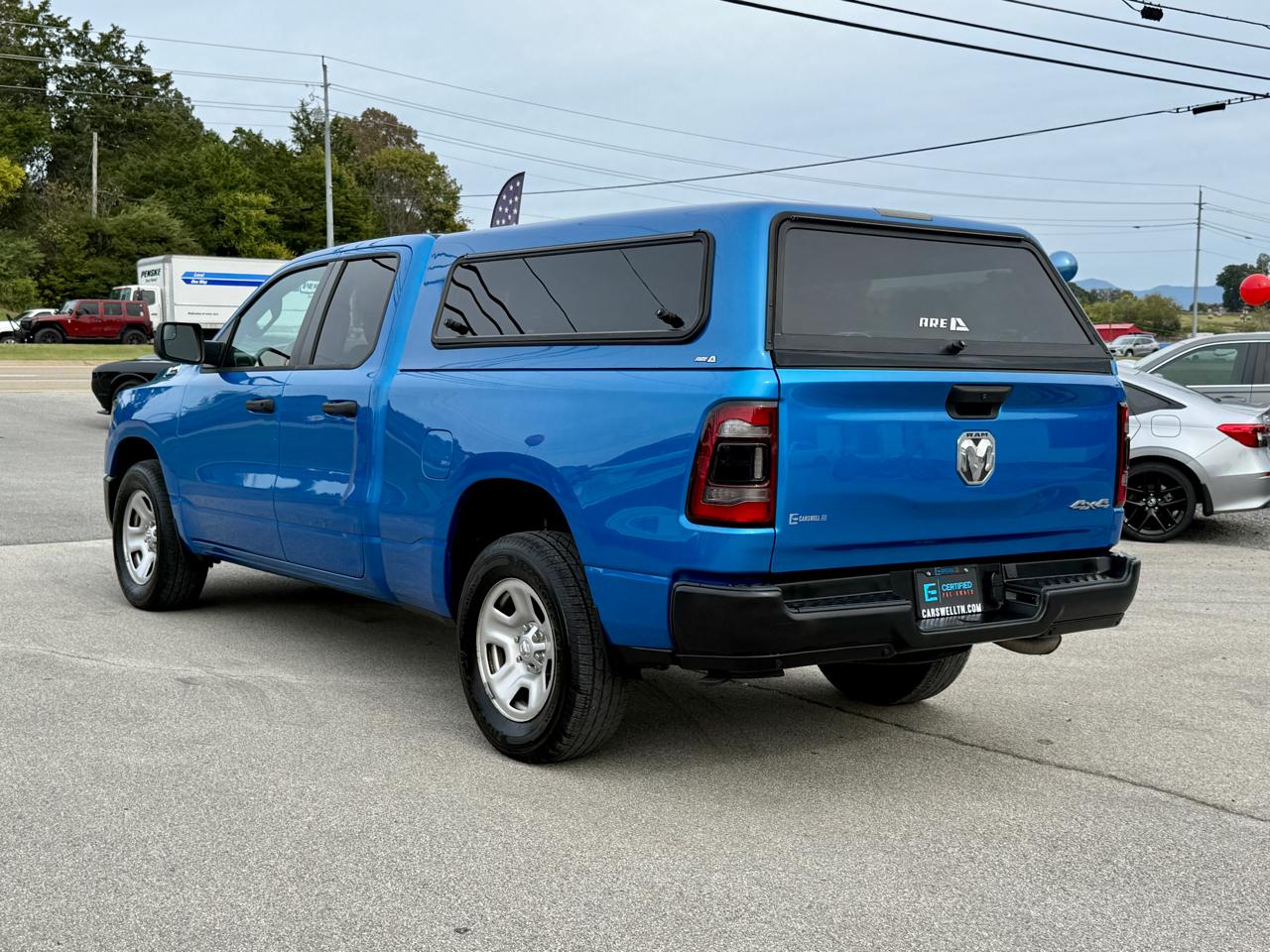 RAM 1500 Tradesman 4x4 Quad Cab 6'4" Box 2023