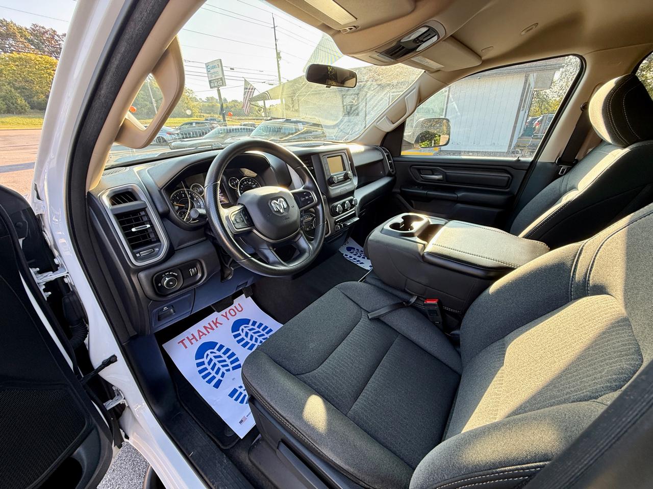 RAM 1500 Tradesman 4x4 Crew Cab 5'7" Box 2020