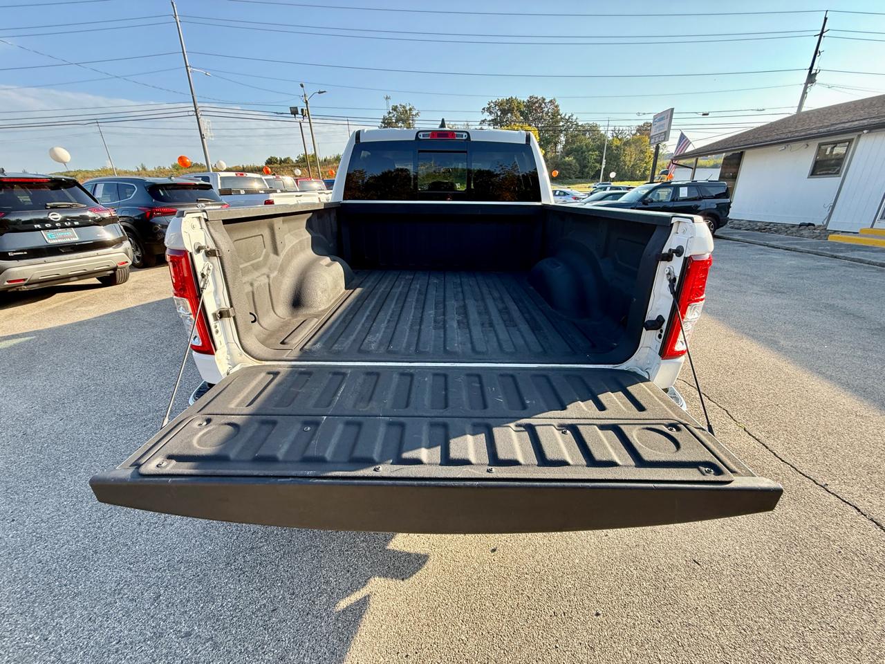 RAM 1500 Tradesman 4x4 Crew Cab 5'7" Box 2020