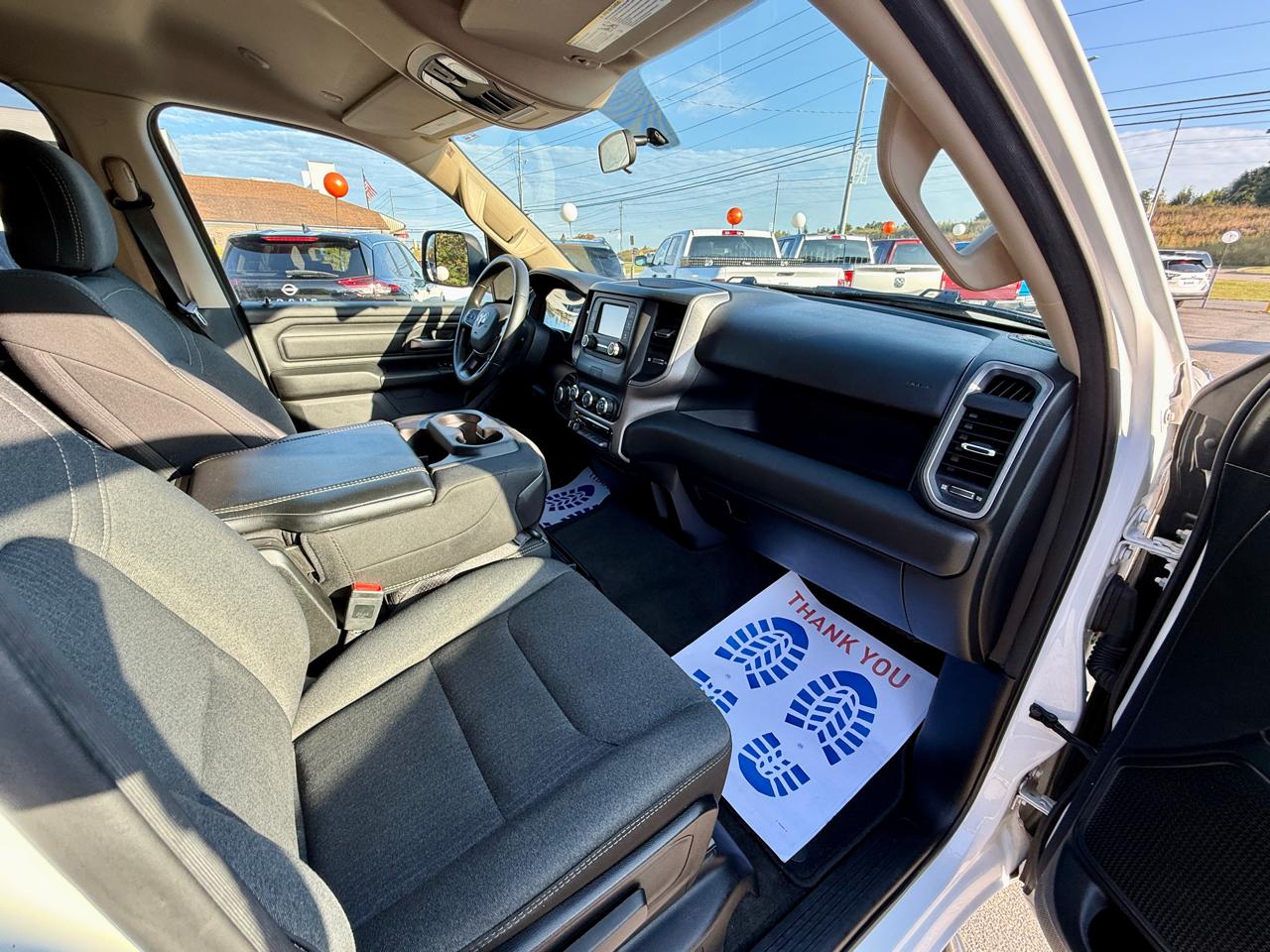 RAM 1500 Tradesman 4x4 Crew Cab 5'7" Box 2020