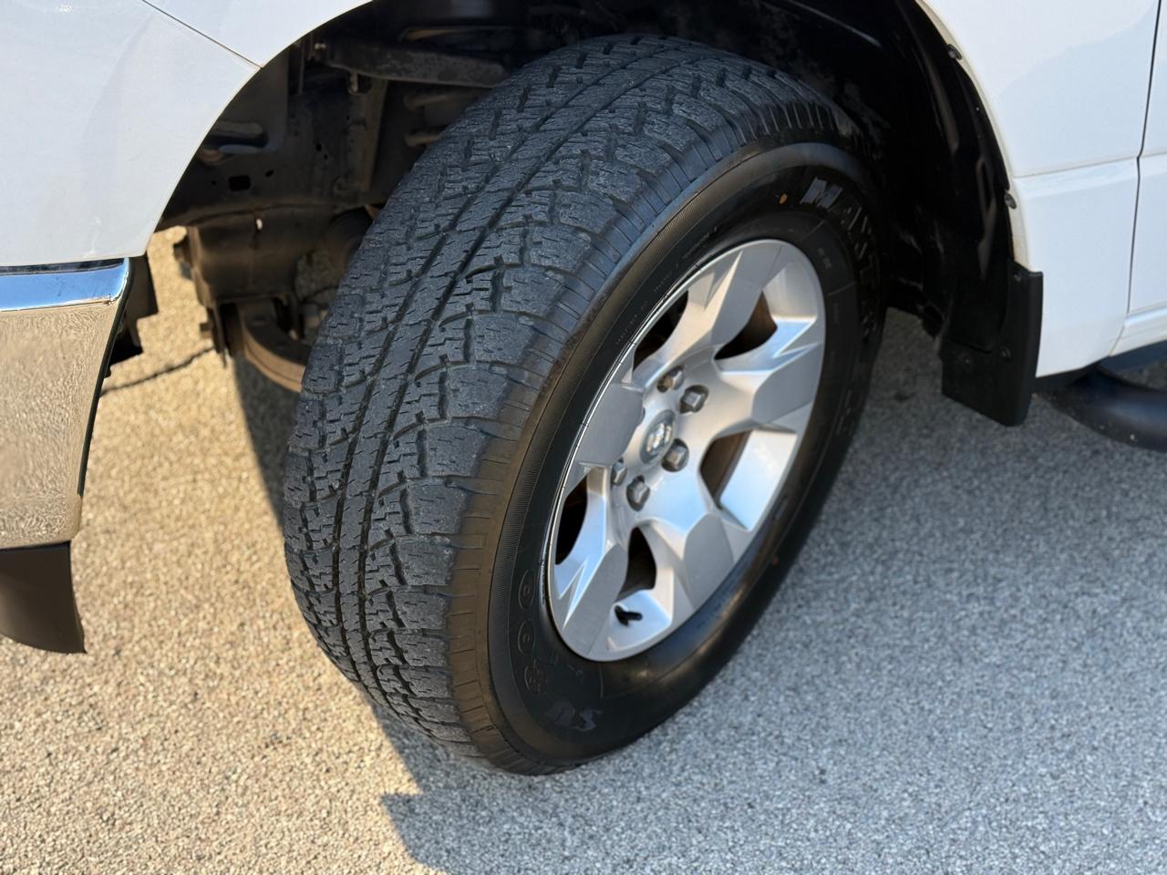 RAM 1500 Tradesman 4x4 Crew Cab 5'7" Box 2020