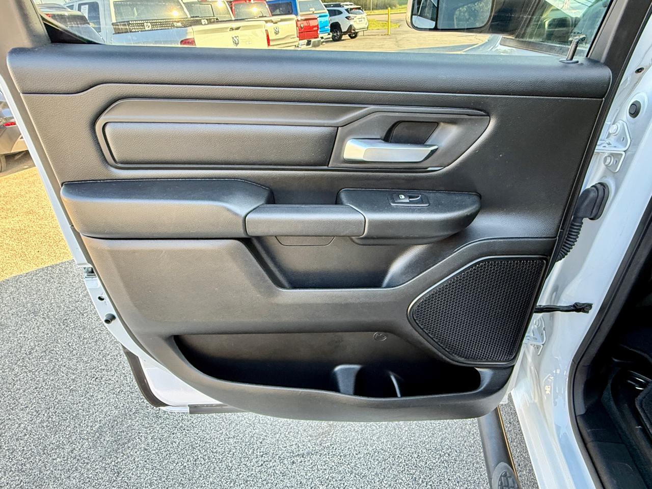 RAM 1500 Tradesman 4x4 Crew Cab 5'7" Box 2020