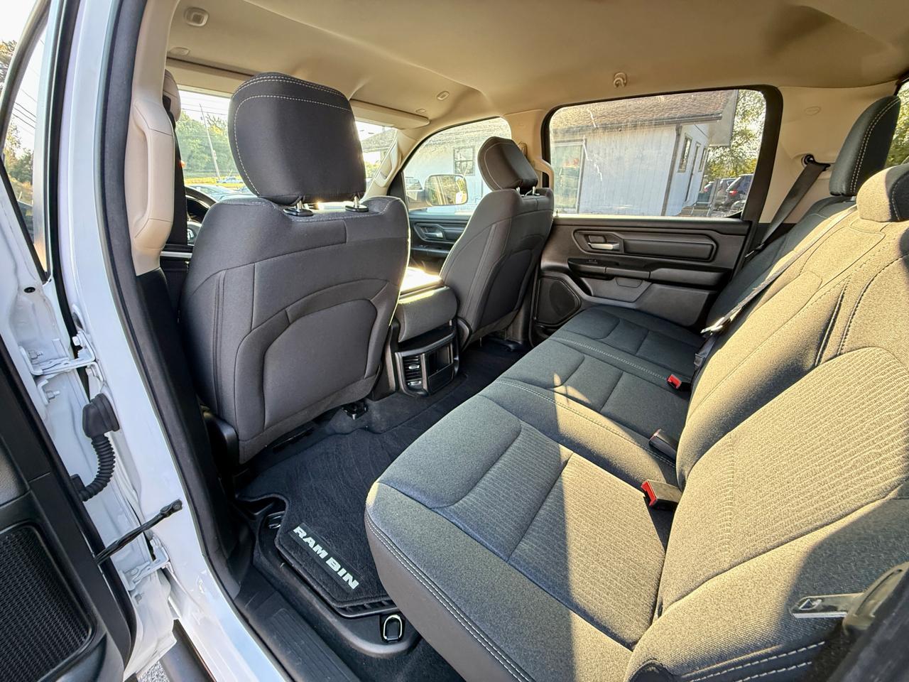 RAM 1500 Tradesman 4x4 Crew Cab 5'7" Box 2020