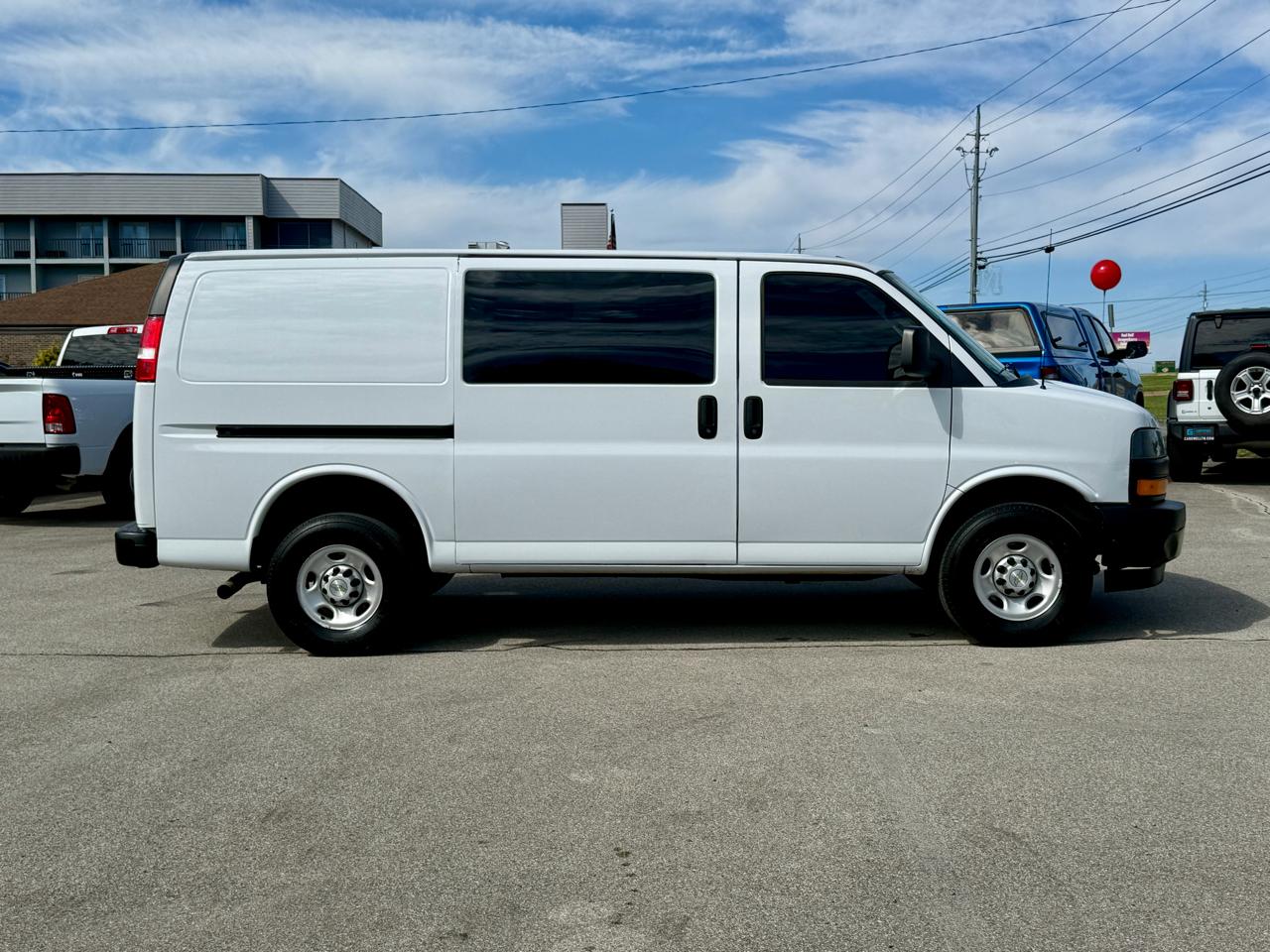Chevrolet Express Cargo Van RWD 2500 135" 2023