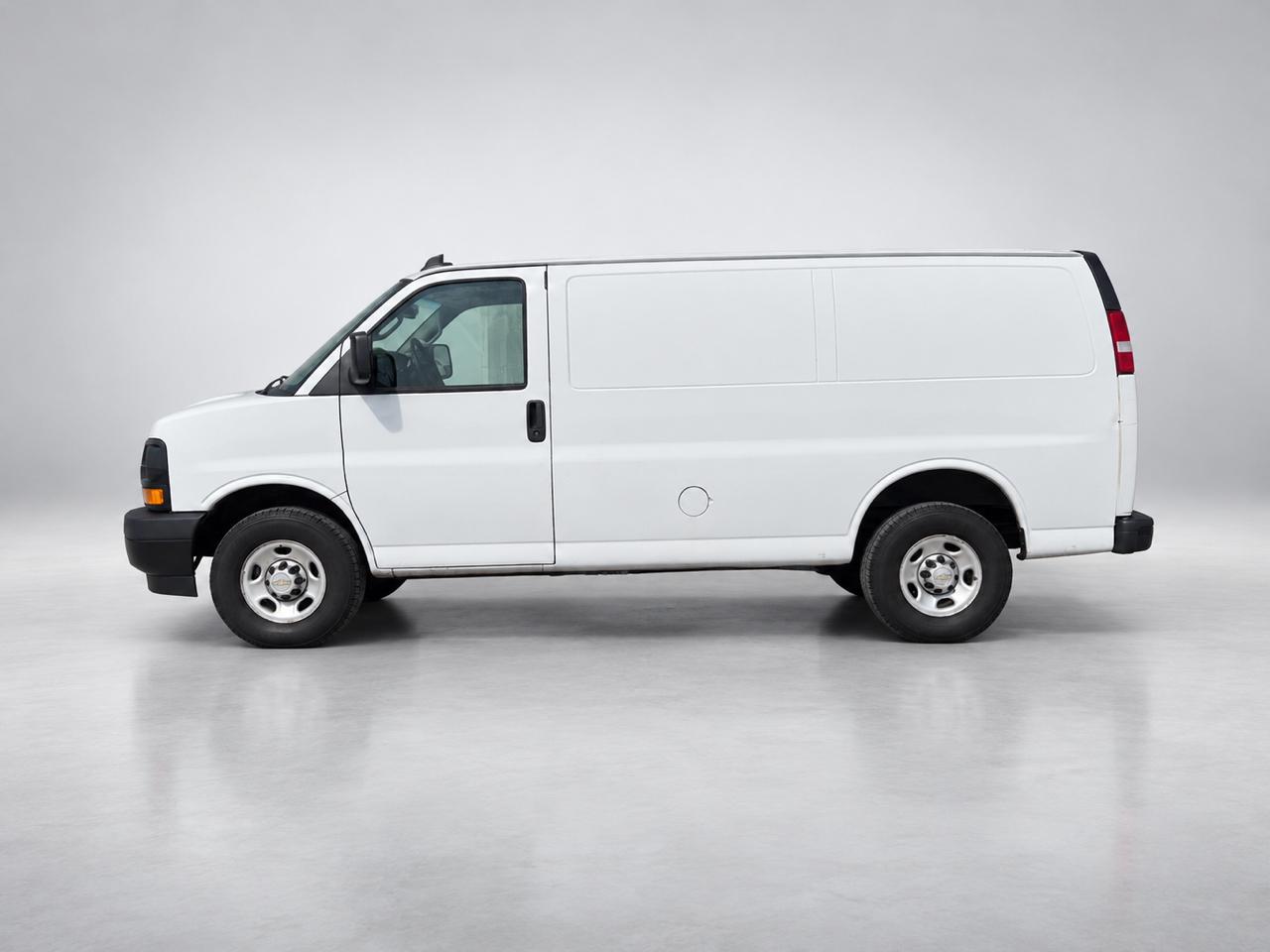 Chevrolet Express Cargo Van RWD 2500 135" 2022