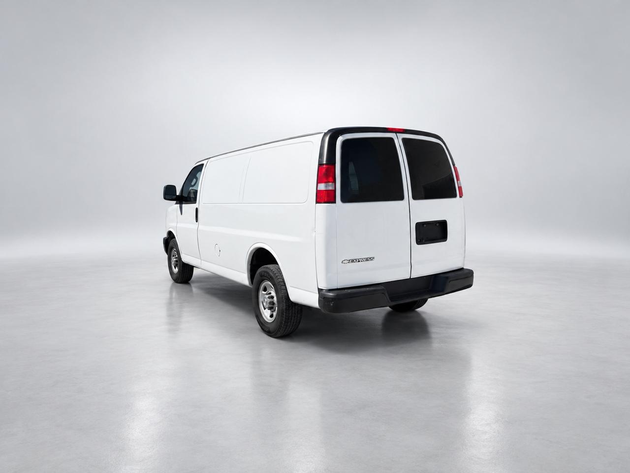 Chevrolet Express Cargo Van RWD 2500 135" 2022
