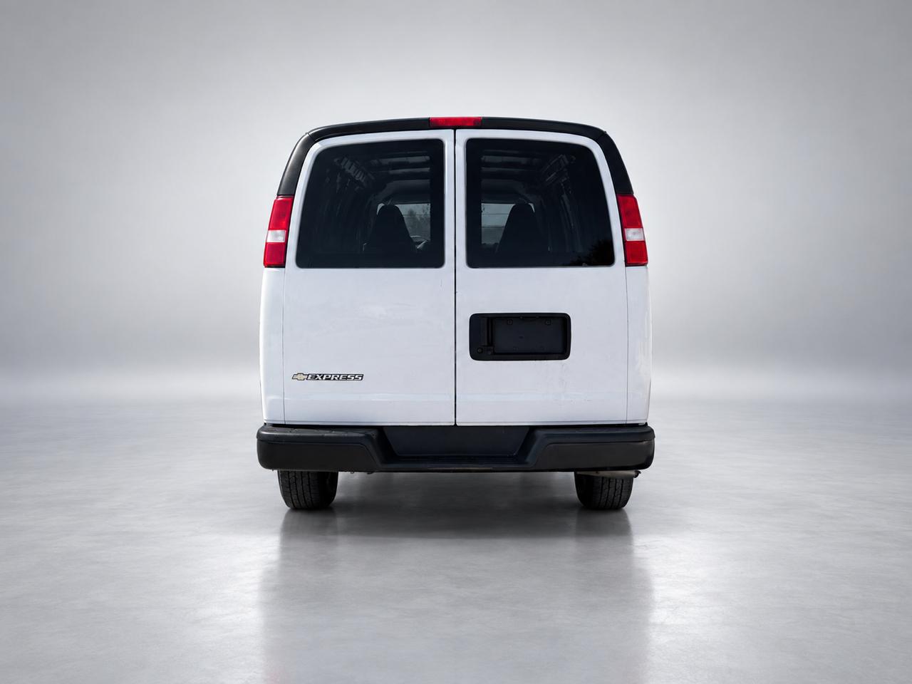 Chevrolet Express Cargo Van RWD 2500 135" 2022