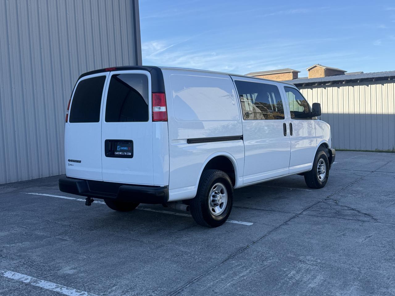 Chevrolet Express Cargo Van RWD 2500 135" 2022