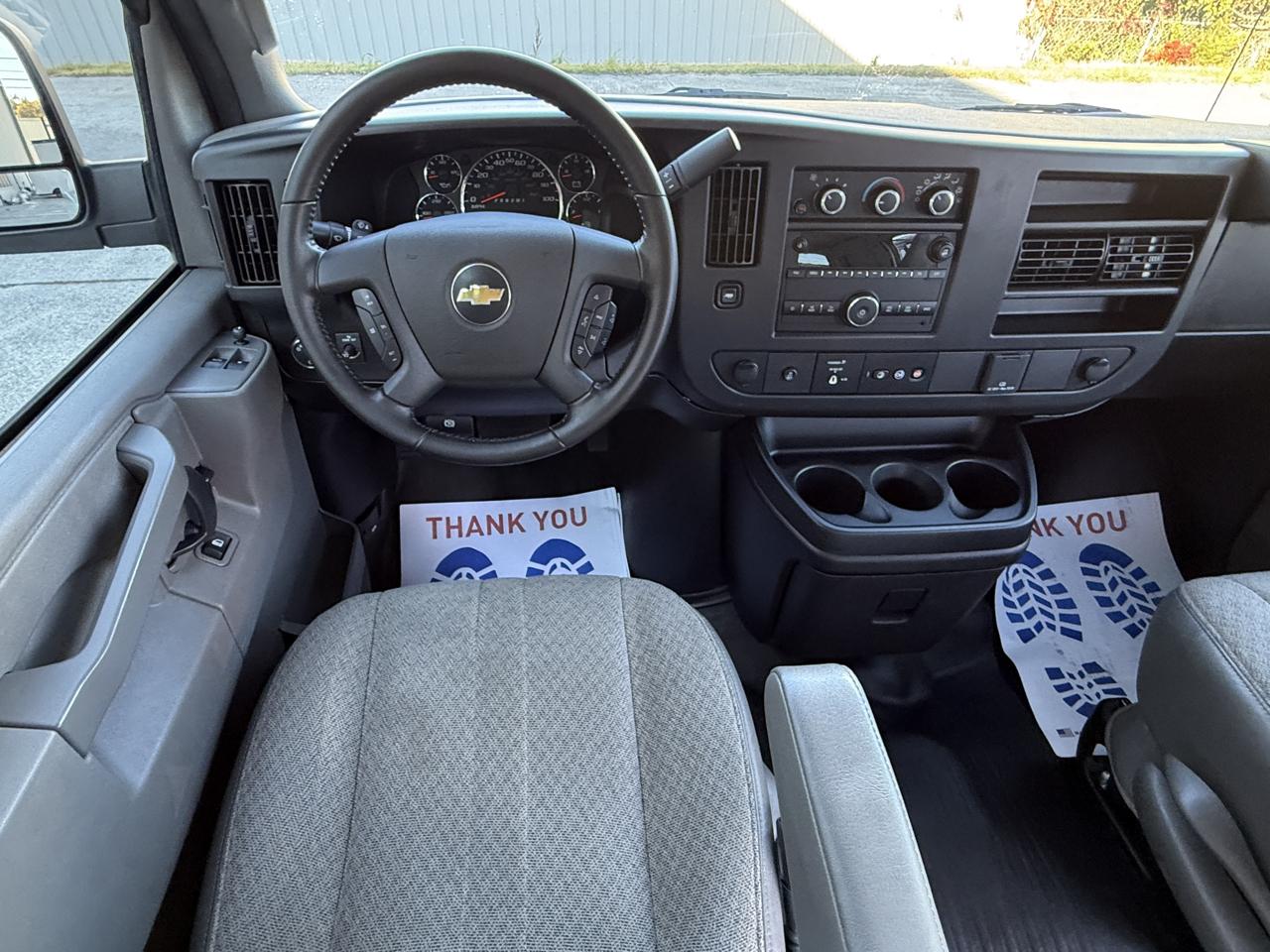 Chevrolet Express Cargo Van RWD 2500 135" 2022