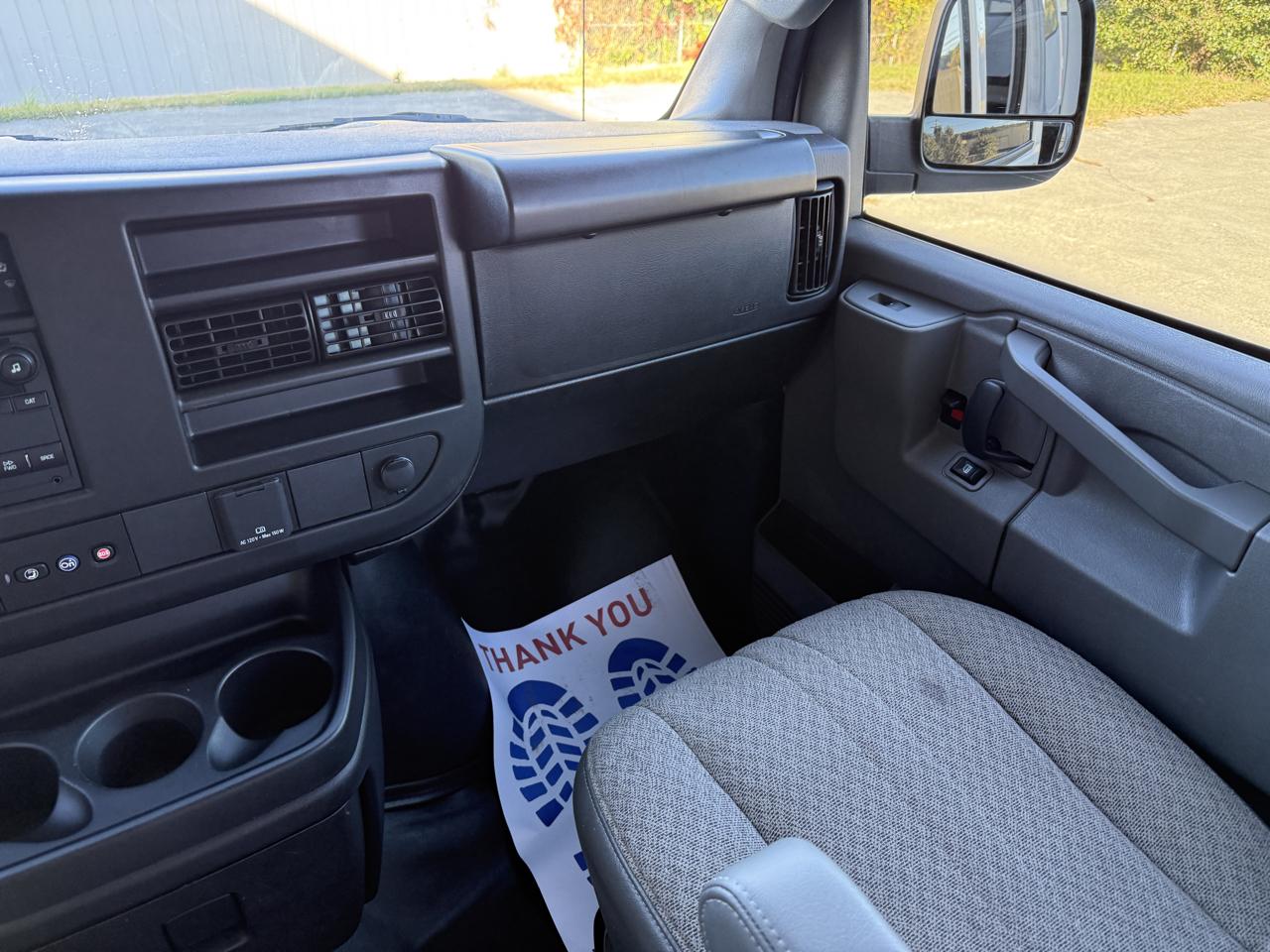 Chevrolet Express Cargo Van RWD 2500 135" 2022