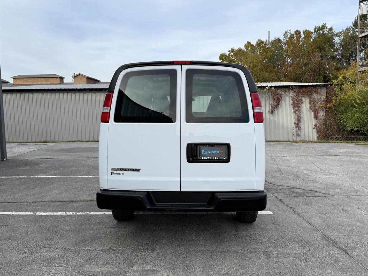 Chevrolet Express Cargo Van RWD 2500 135" 2022