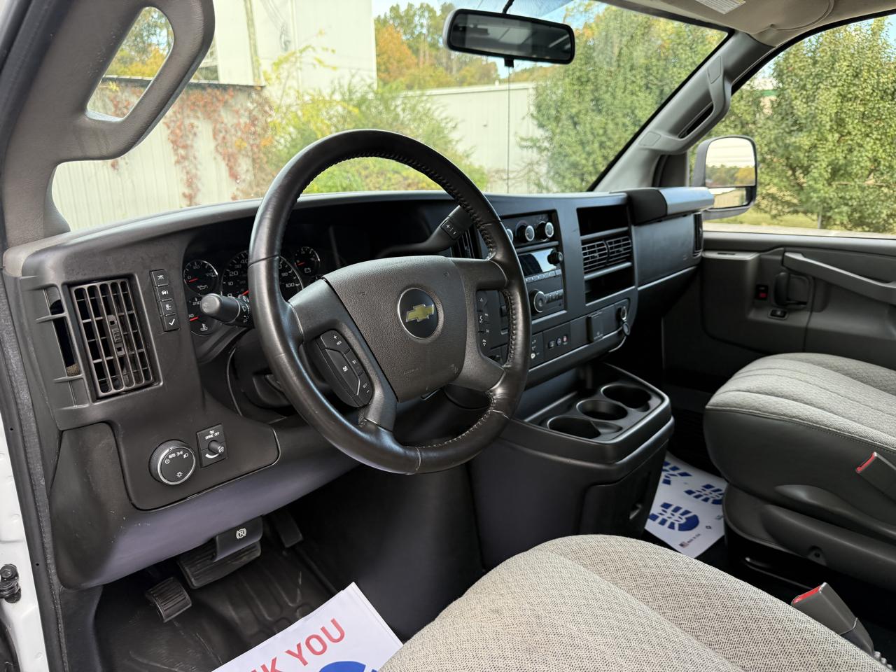 Chevrolet Express Cargo Van RWD 2500 135" 2022