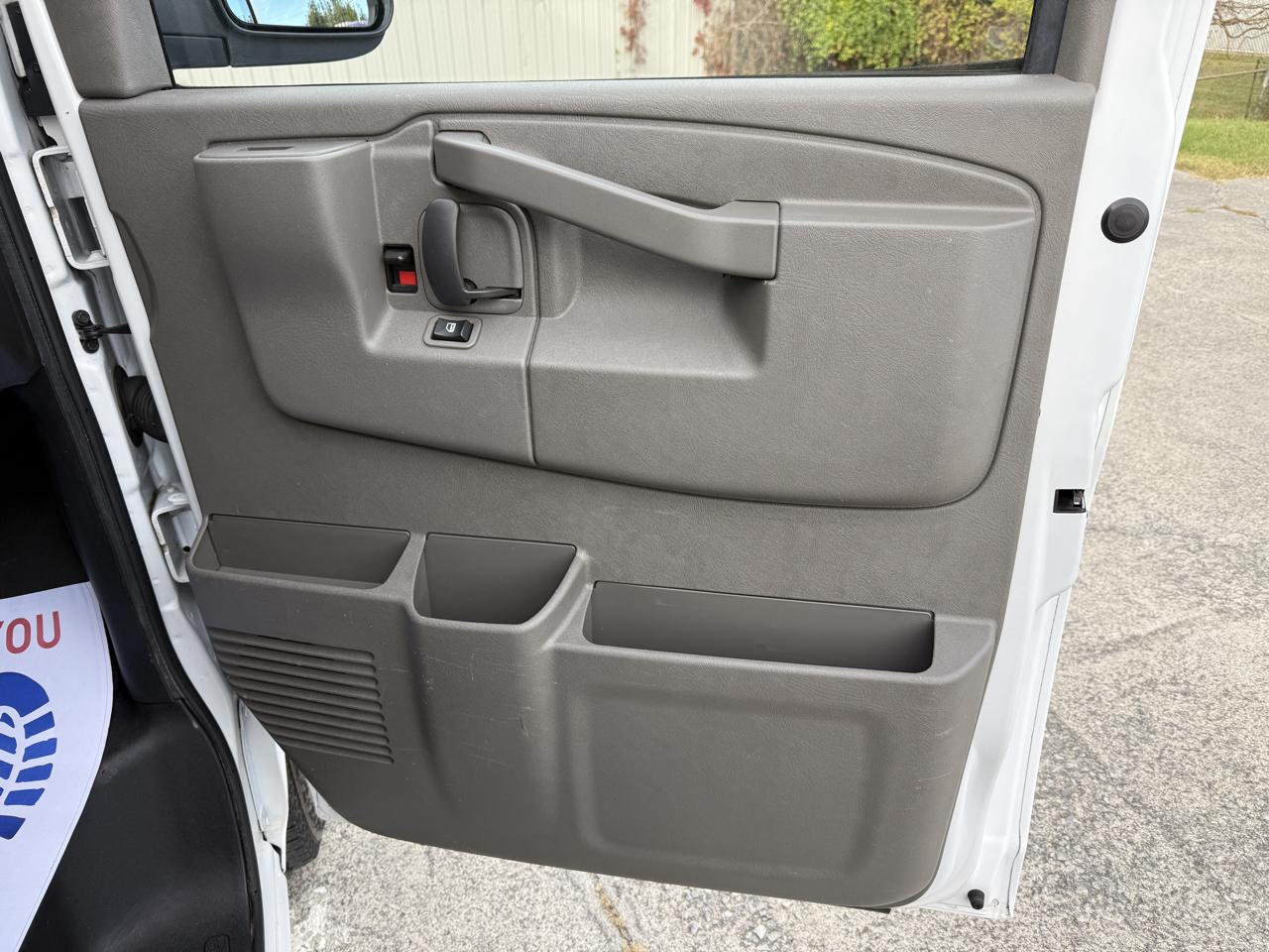Chevrolet Express Cargo Van RWD 2500 135" 2022