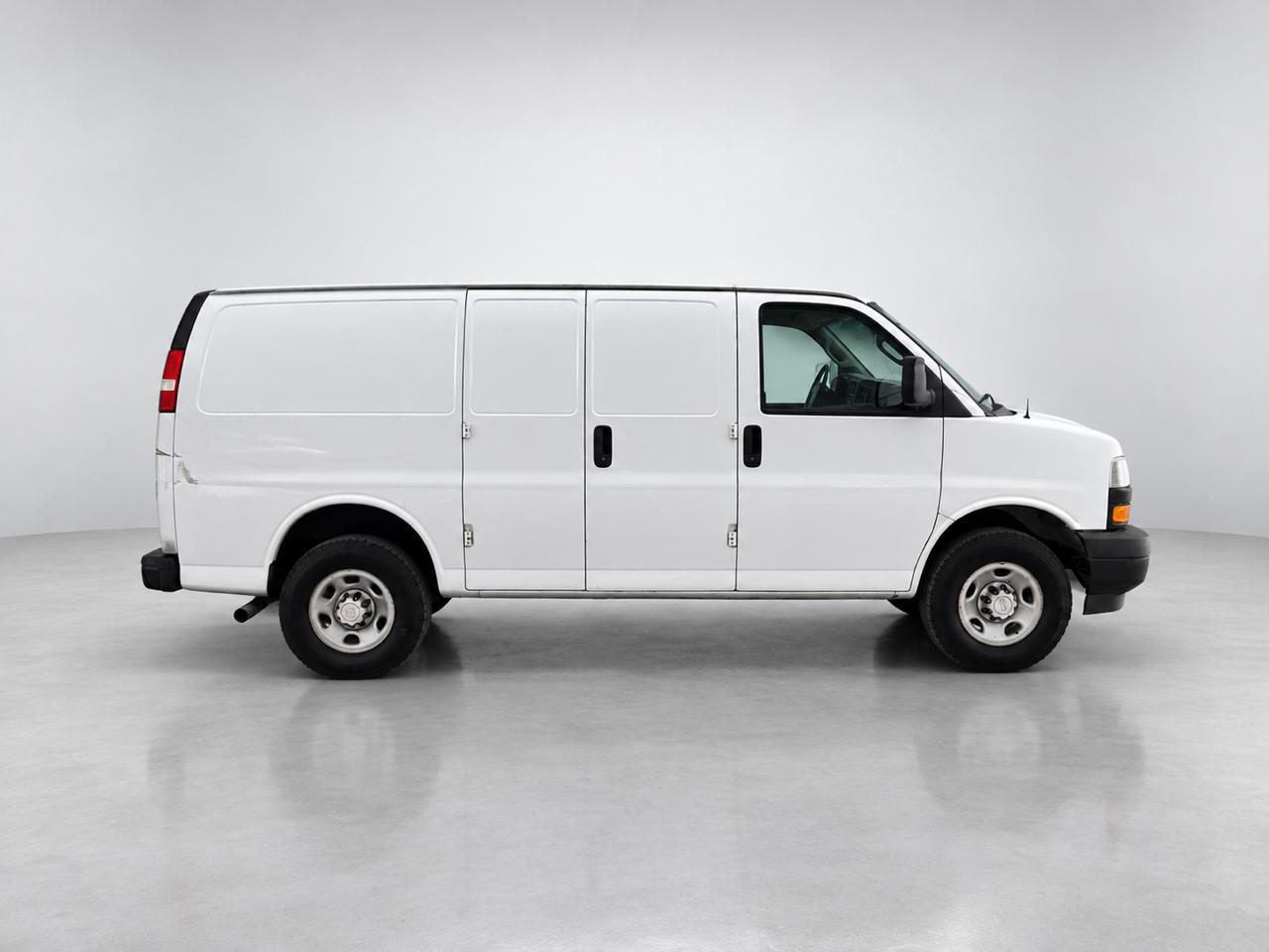 Chevrolet Express Cargo Van RWD 2500 135" 2019