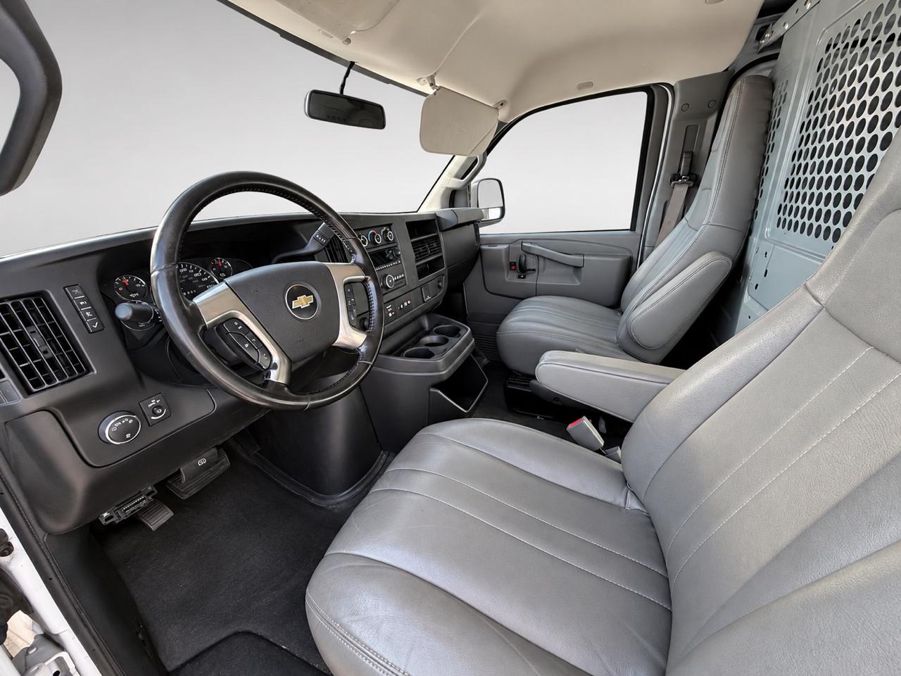 Chevrolet Express Cargo Van RWD 2500 135" 2019