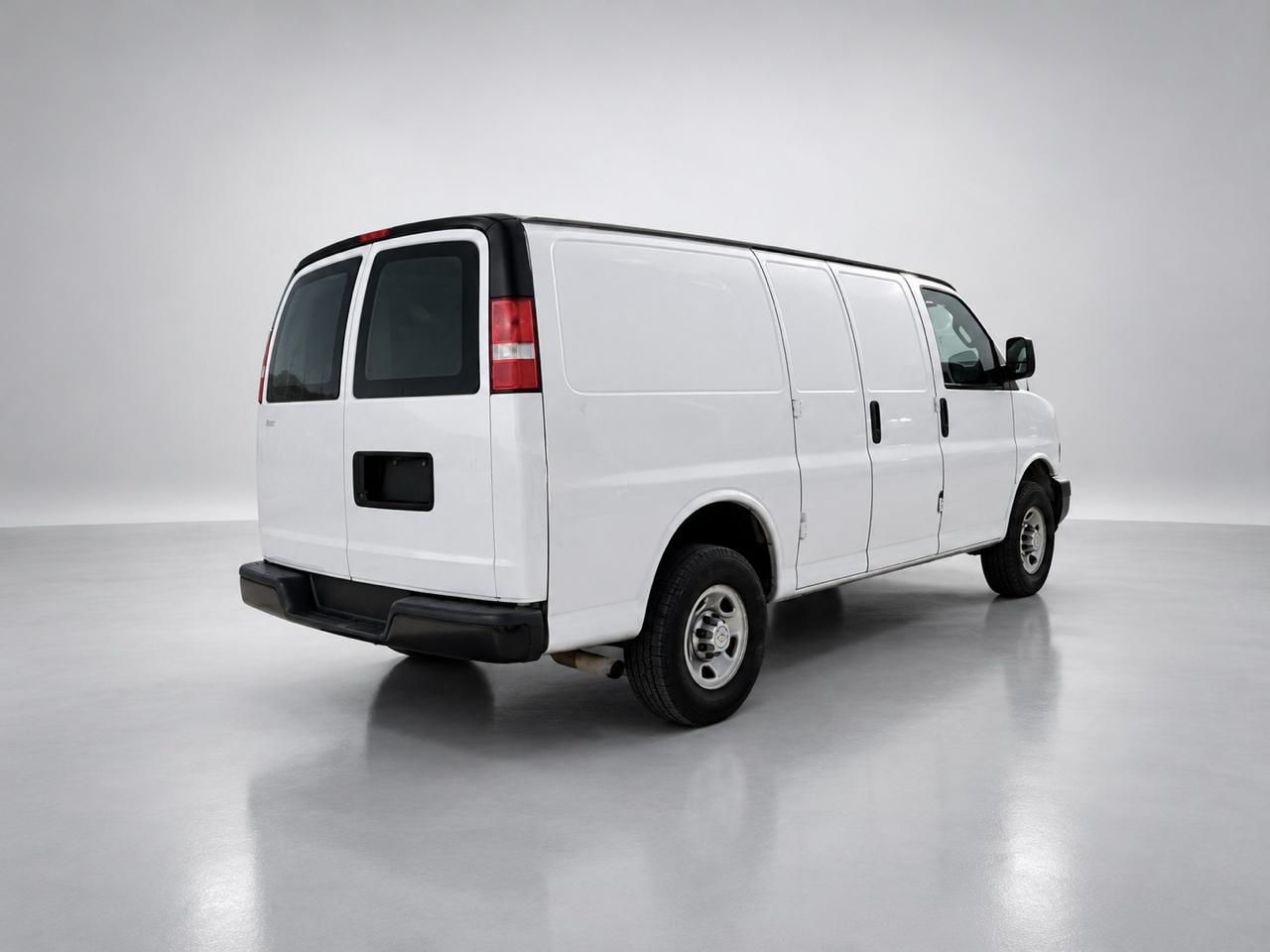 Chevrolet Express Cargo Van RWD 2500 135" 2019