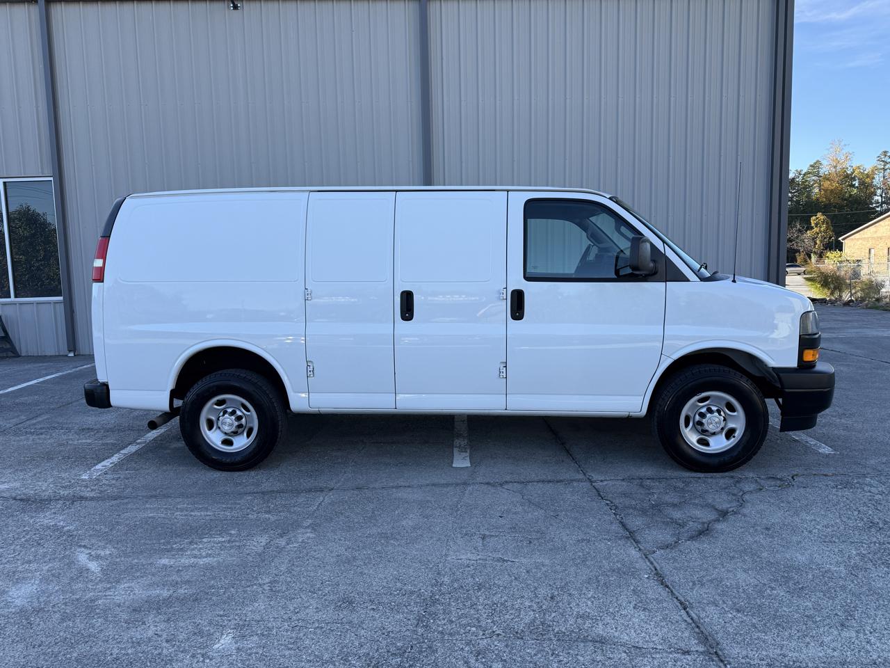 Chevrolet Express Cargo Van RWD 2500 135" 2019