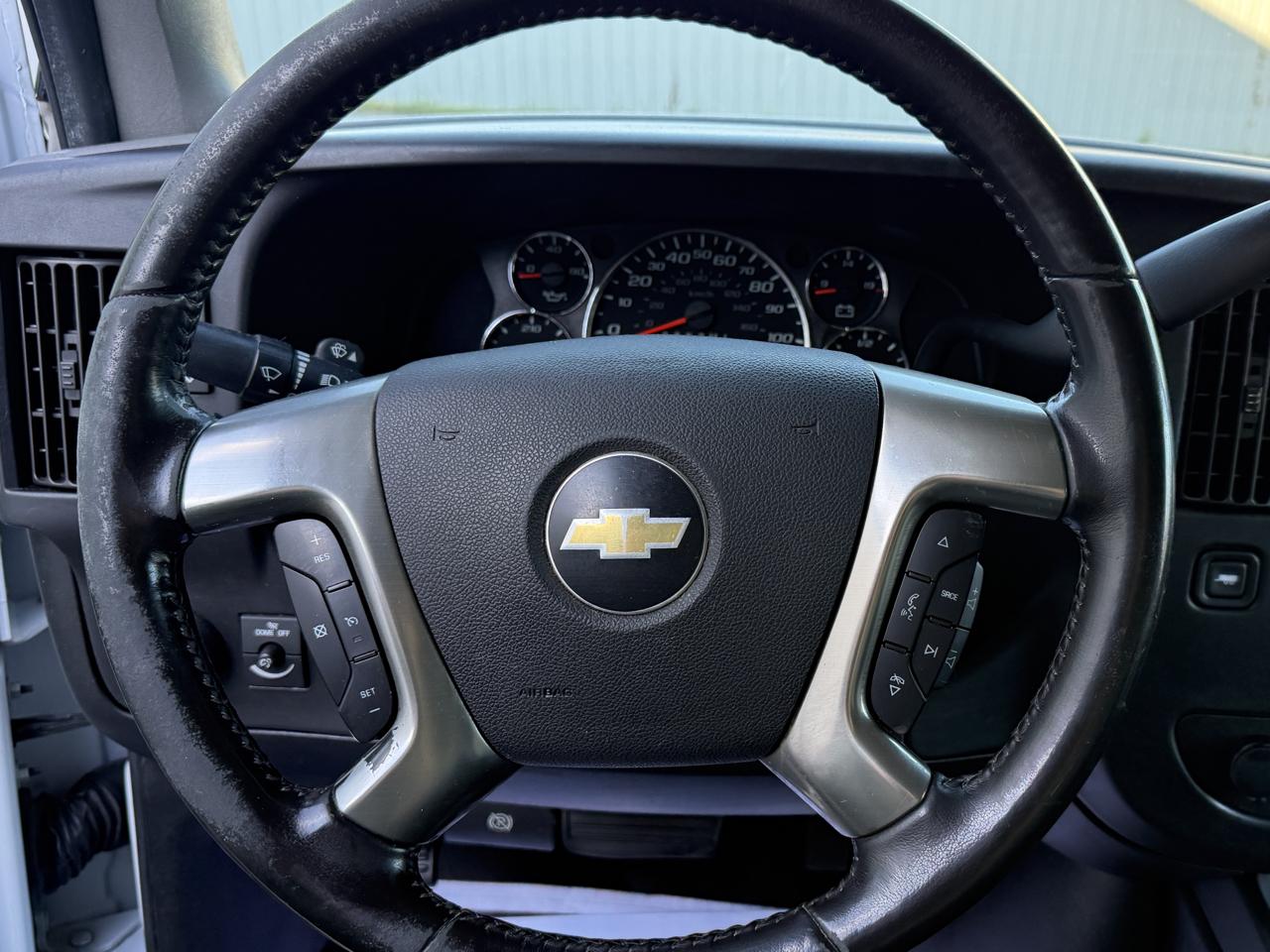 Chevrolet Express Cargo Van RWD 2500 135" 2019