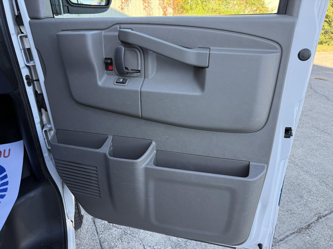 Chevrolet Express Cargo Van RWD 2500 135" 2019