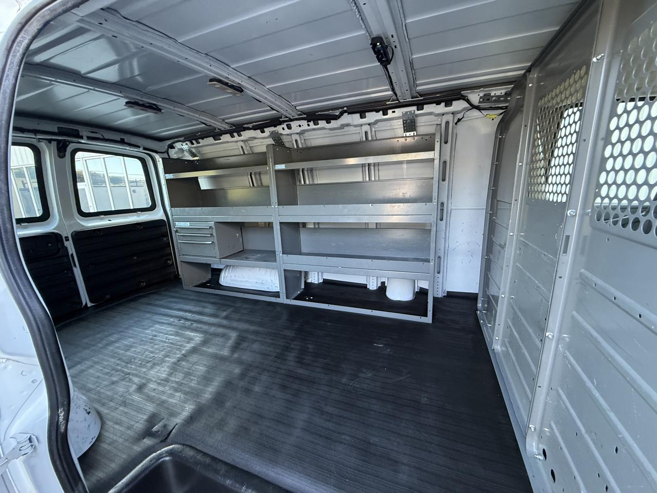 Chevrolet Express Cargo Van RWD 2500 135" 2019