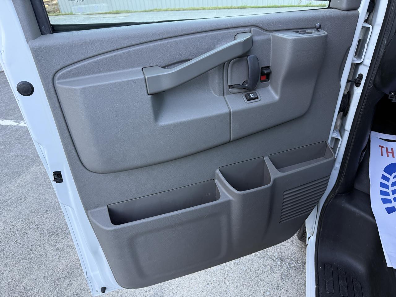 Chevrolet Express Cargo Van RWD 2500 135" 2019