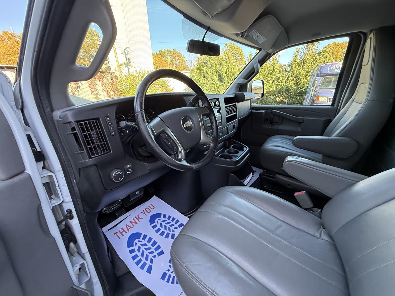 Chevrolet Express Cargo Van RWD 2500 135" 2019