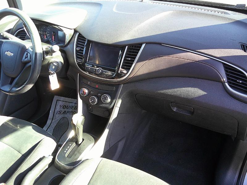 Chevrolet Trax LS FWD 2020 Chevrolet Trax LS FWD 2020