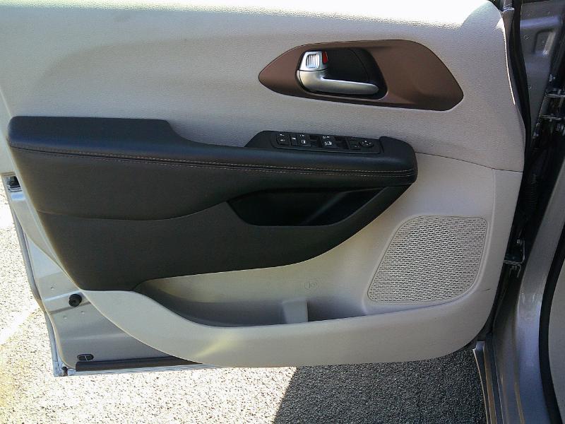 Chrysler Pacifica Touring-L 2017