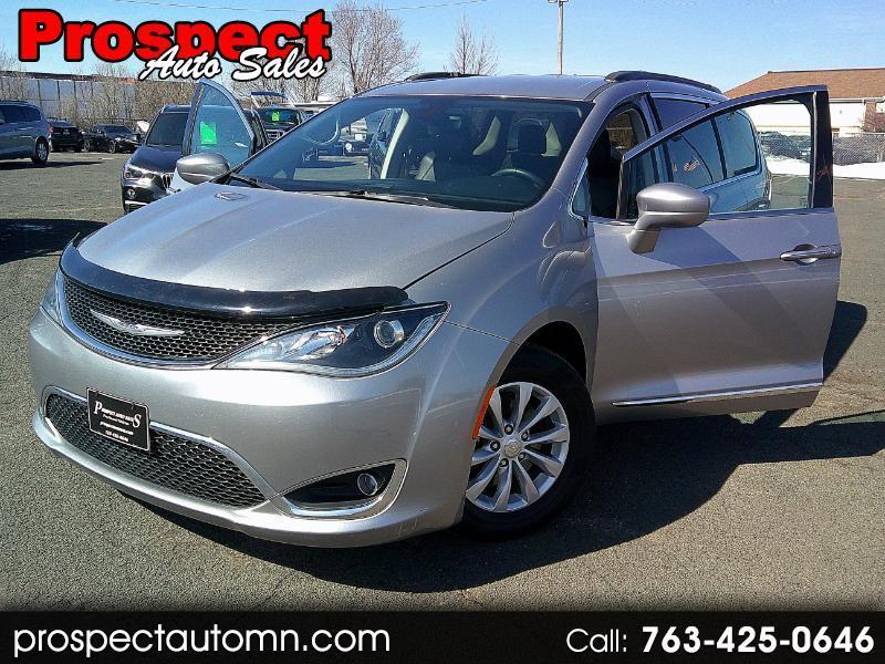 Chrysler Pacifica Touring-L 2017