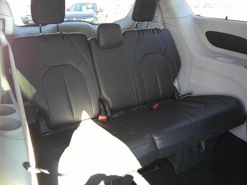 Chrysler Pacifica Touring-L 2017