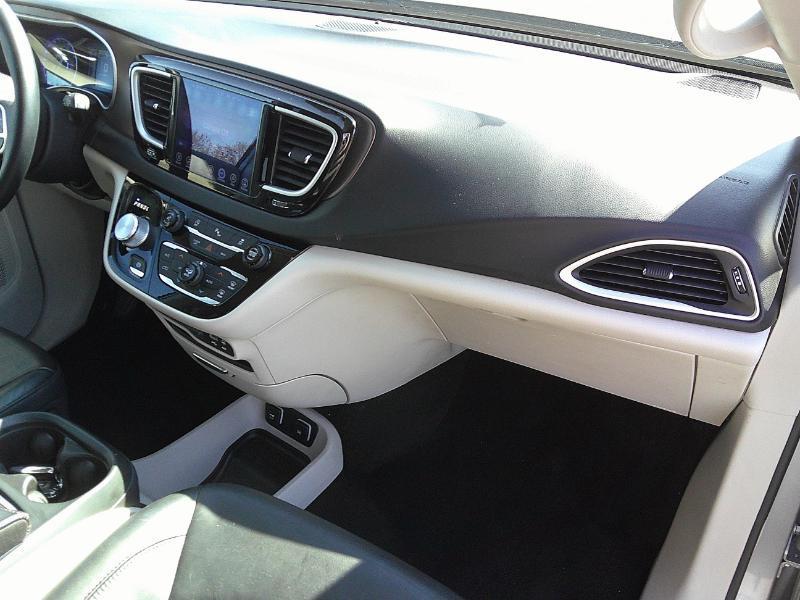 Chrysler Pacifica Touring-L 2017