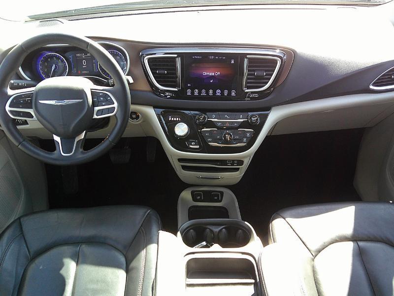 Chrysler Pacifica Touring-L 2017