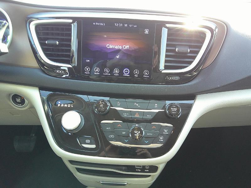 Chrysler Pacifica Touring-L 2017