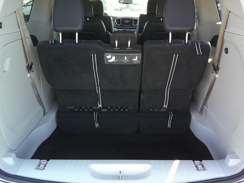 Chrysler Pacifica Touring-L 2017