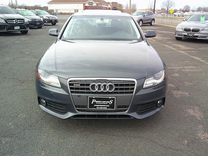 Audi A4 2.0T Sedan quattro Tiptronic 2011