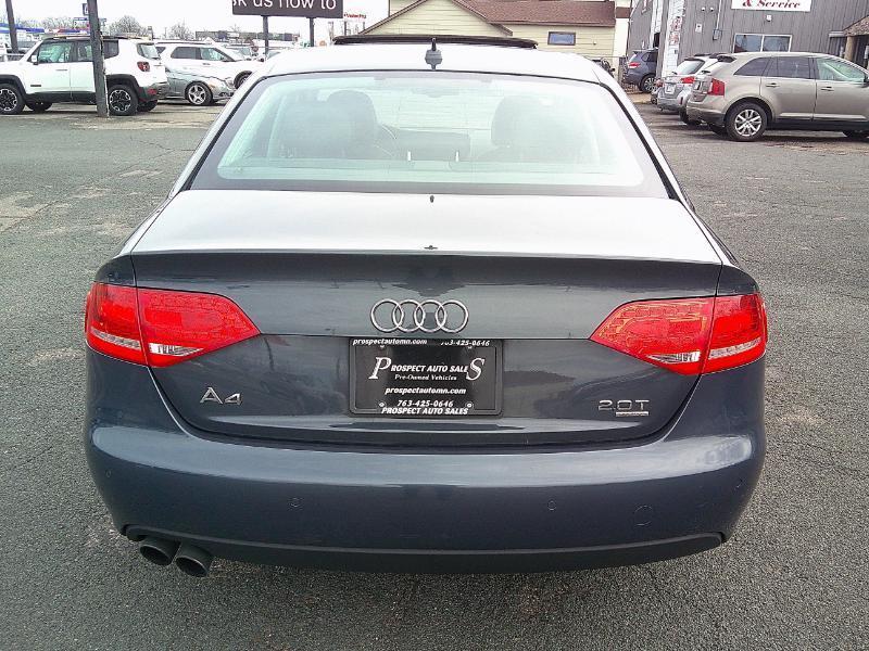 Audi A4 2.0T Sedan quattro Tiptronic 2011