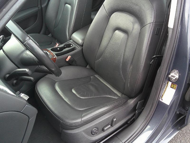 Audi A4 2.0T Sedan quattro Tiptronic 2011