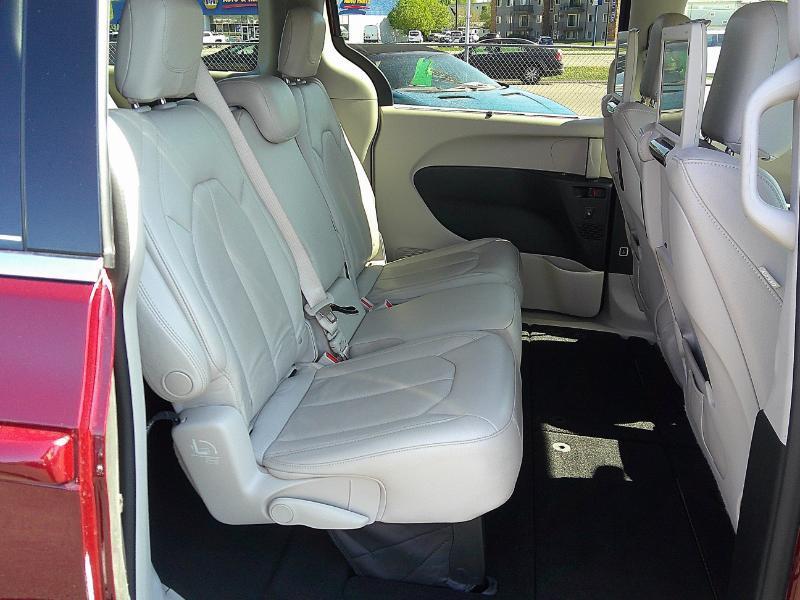 Chrysler Pacifica Touring-L Plus 2017