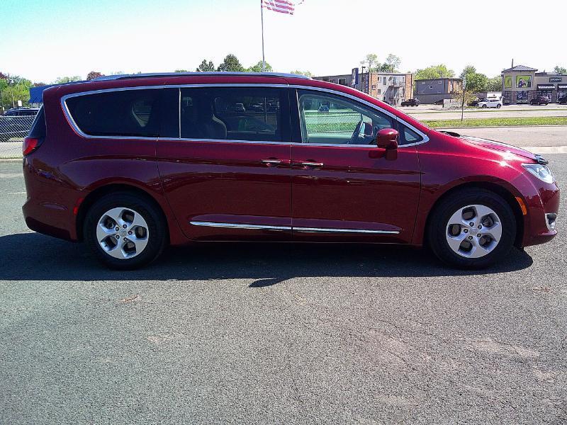 Chrysler Pacifica Touring-L Plus 2017