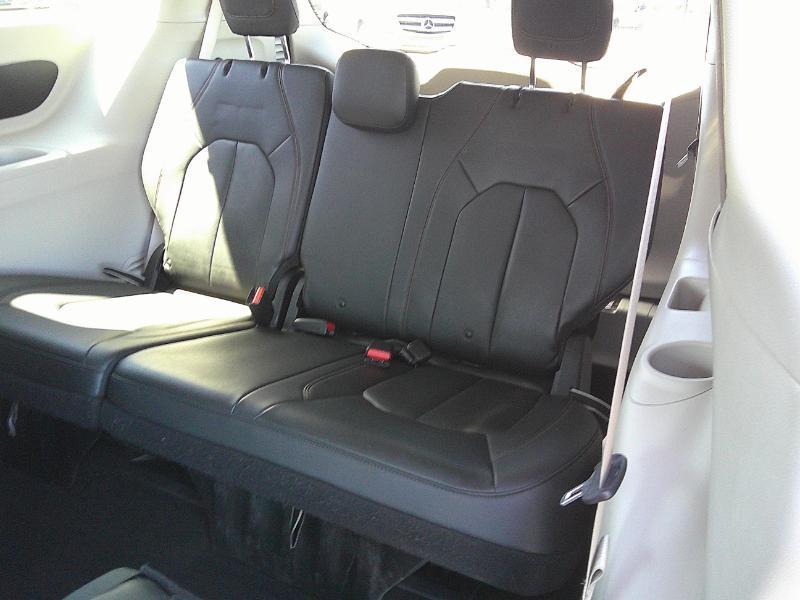 Chrysler Pacifica Touring-L 2017