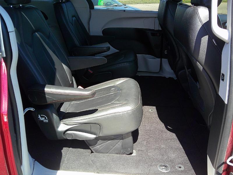 Chrysler Pacifica Touring-L 2017