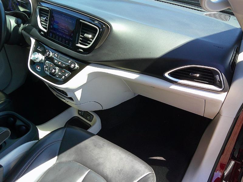 Chrysler Pacifica Touring-L 2017