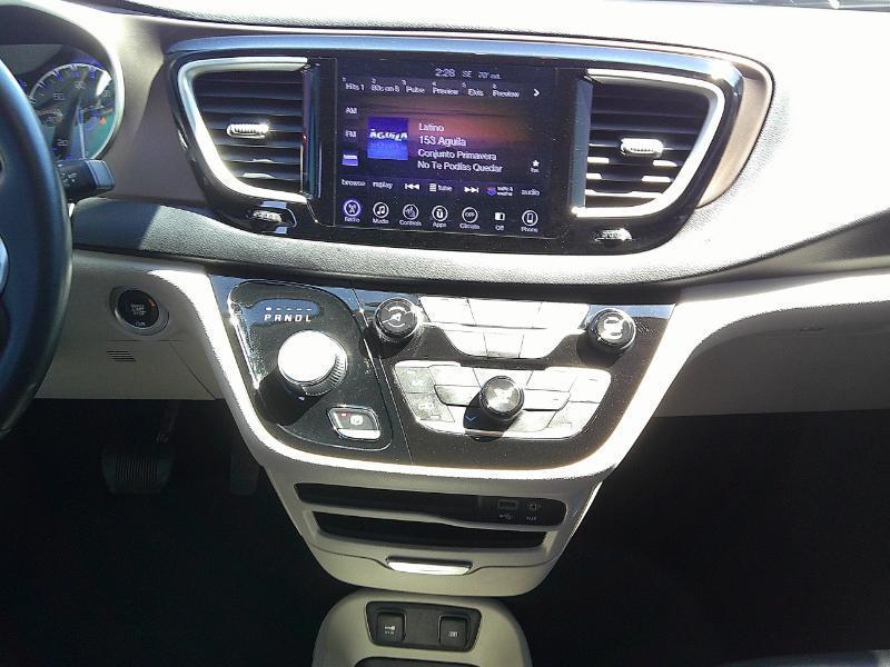 Chrysler Pacifica Touring-L 2017