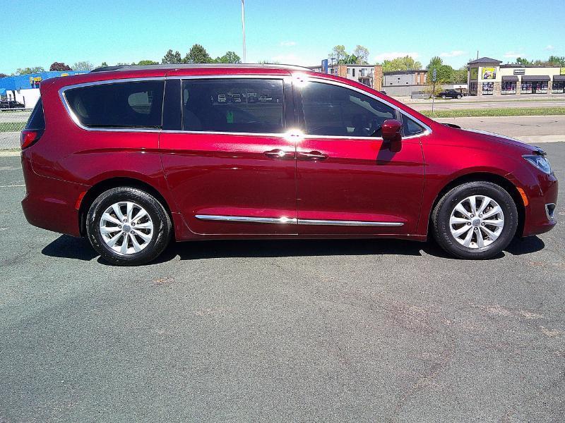 Chrysler Pacifica Touring-L 2017